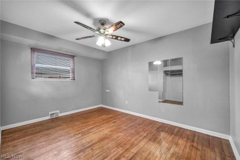 14810 Holland Road Brook Park OH 44142