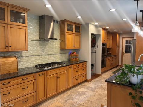 814 Colegate Drive Marietta OH 45750