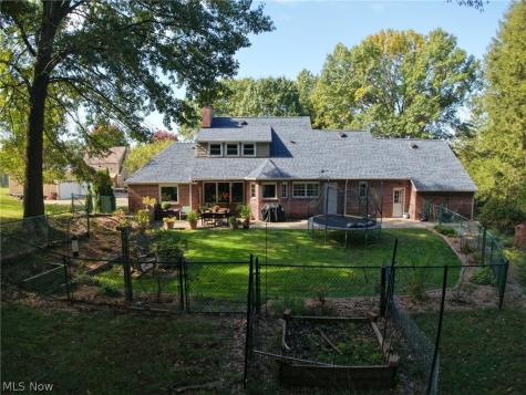 814 Colegate Drive Marietta OH 45750