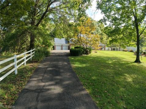 814 Colegate Drive Marietta OH 45750