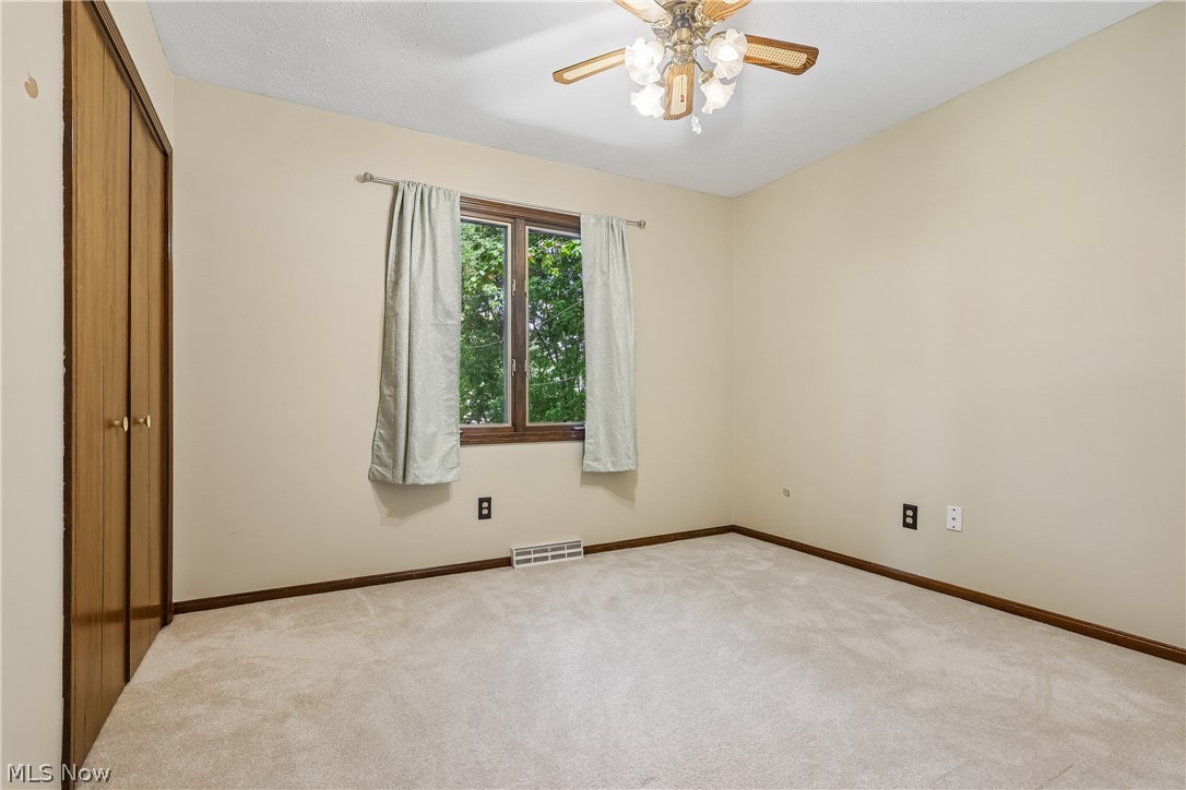 21 W Howe Road Tallmadge OH 44278