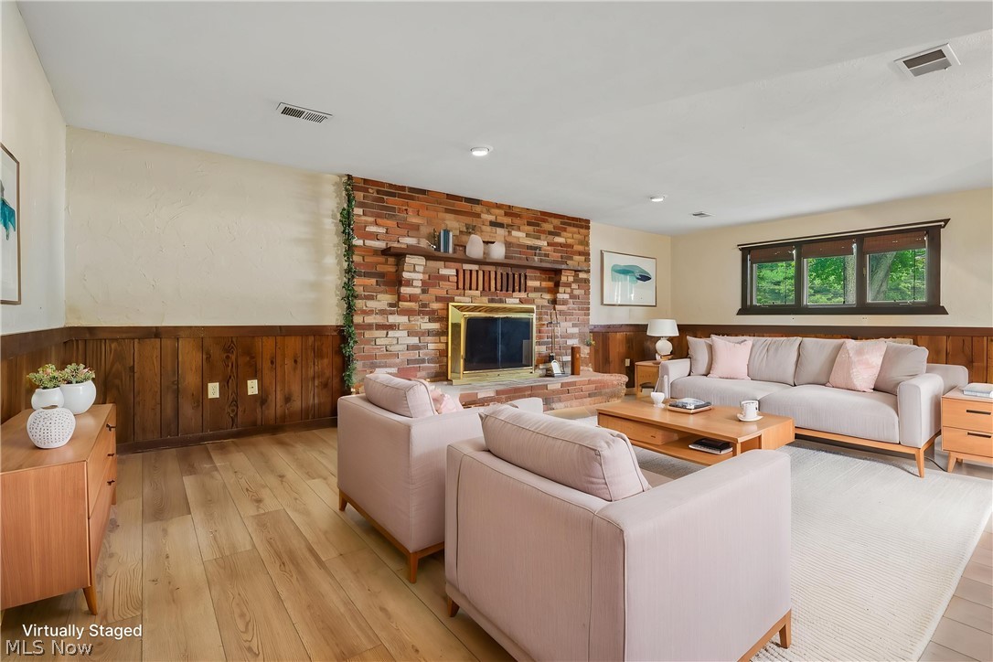 21 W Howe Road Tallmadge OH 44278