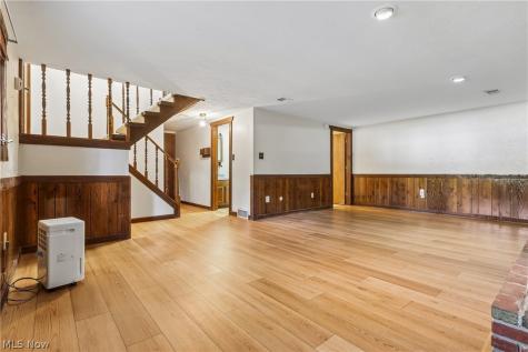 21 W Howe Road Tallmadge OH 44278