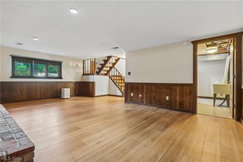 21 W Howe Road Tallmadge OH 44278