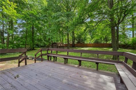 21 W Howe Road Tallmadge OH 44278