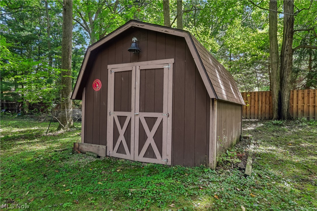 21 W Howe Road Tallmadge OH 44278