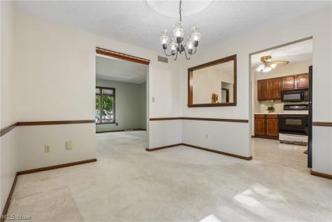 21 W Howe Road Tallmadge OH 44278