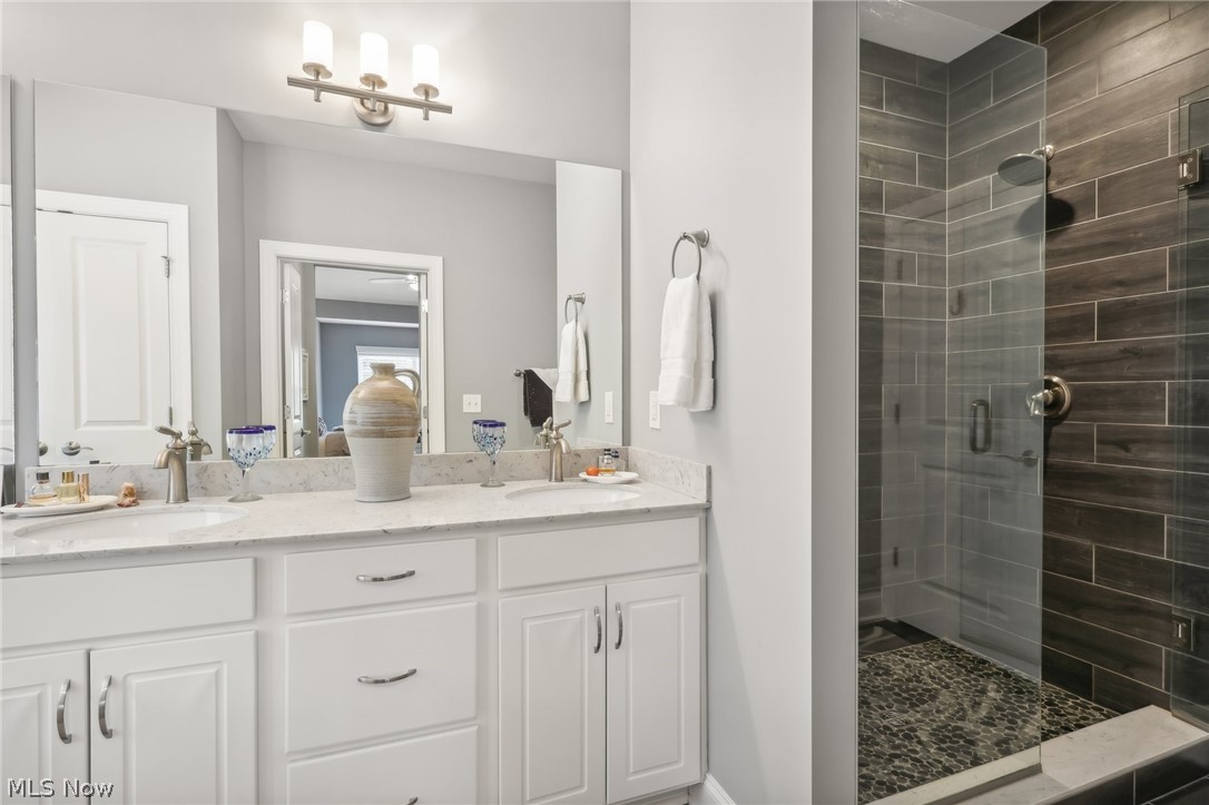 7440 Edwards Landing Chagrin Falls OH 44023