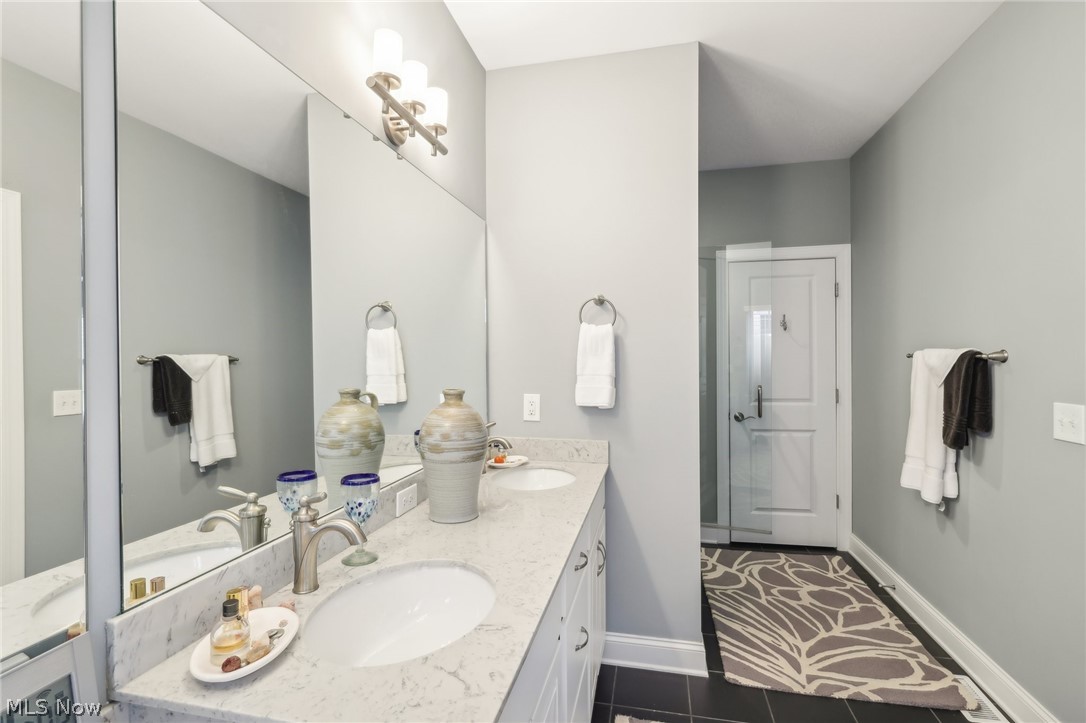 7440 Edwards Landing Chagrin Falls OH 44023