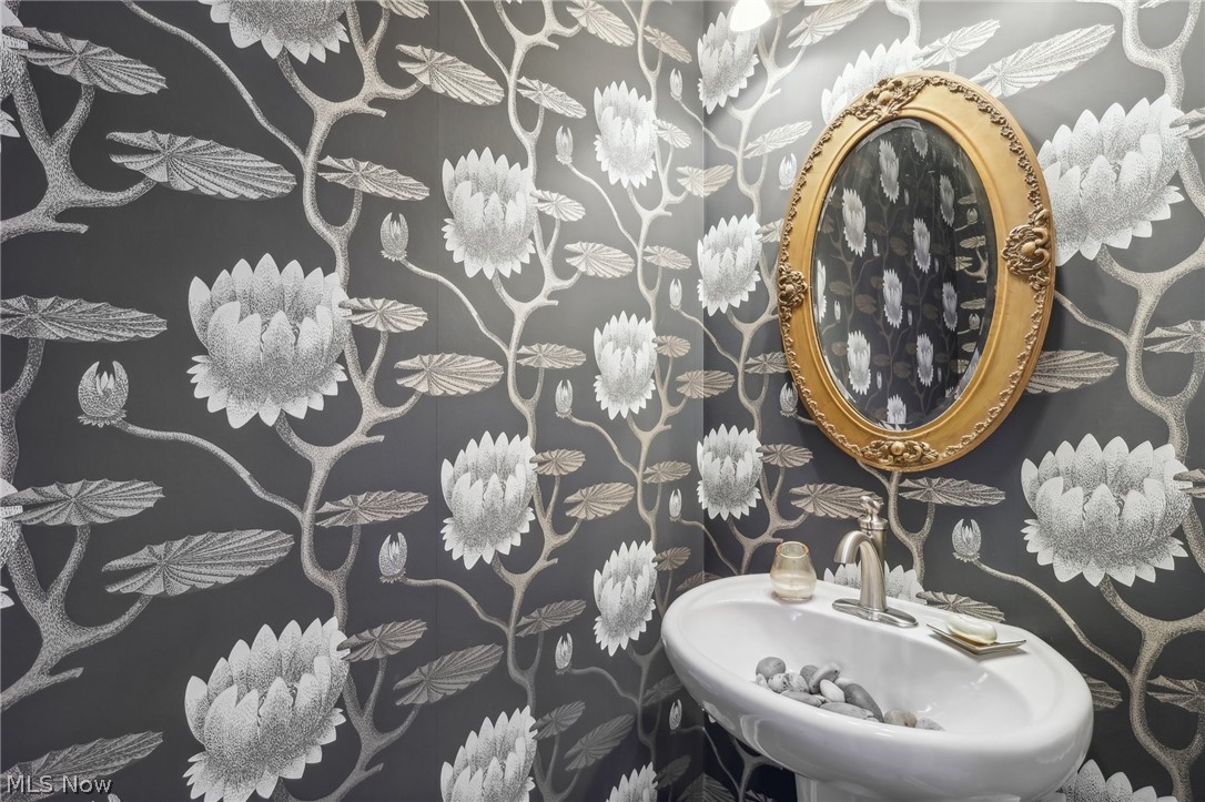 7440 Edwards Landing Chagrin Falls OH 44023