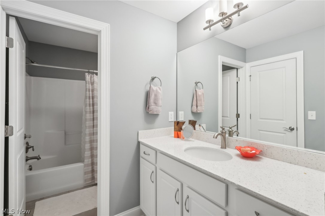 7440 Edwards Landing Chagrin Falls OH 44023