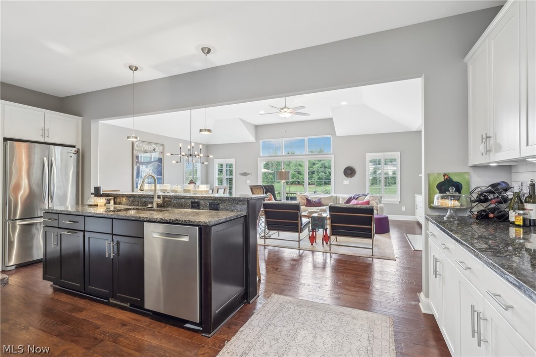 7440 Edwards Landing Chagrin Falls OH 44023