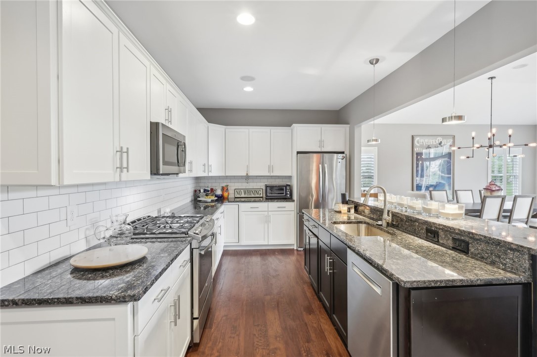 7440 Edwards Landing Chagrin Falls OH 44023