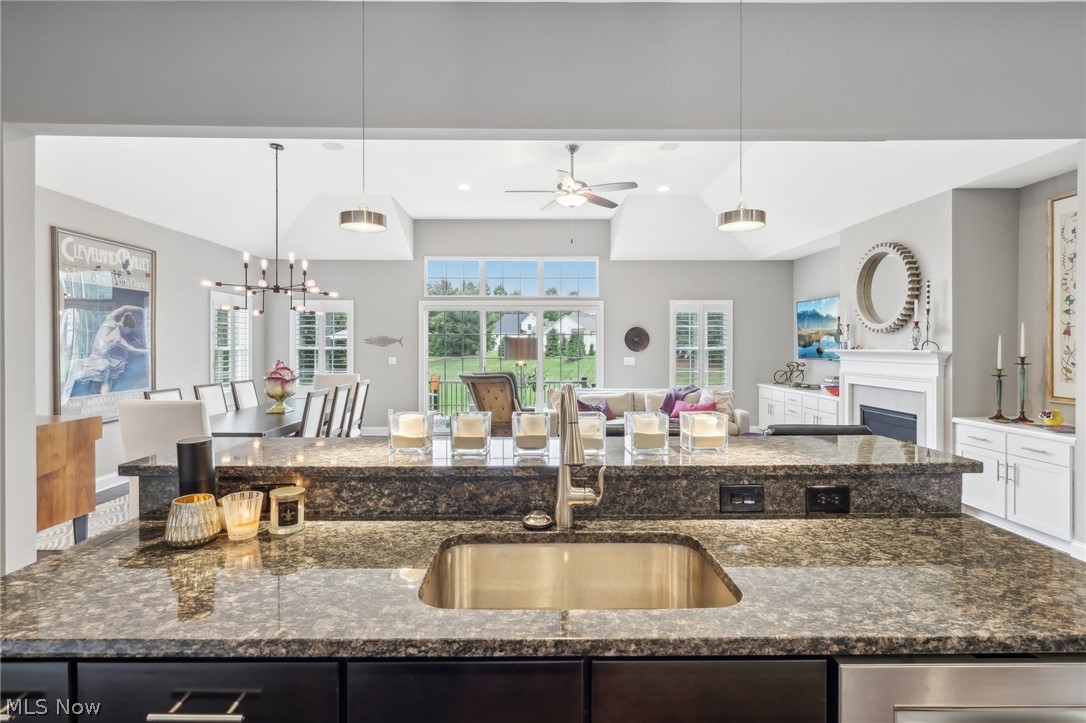 7440 Edwards Landing Chagrin Falls OH 44023