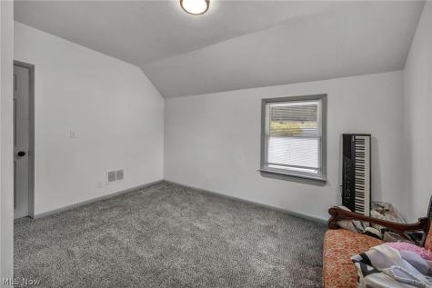 10803 Grantwood Avenue Cleveland OH 44108