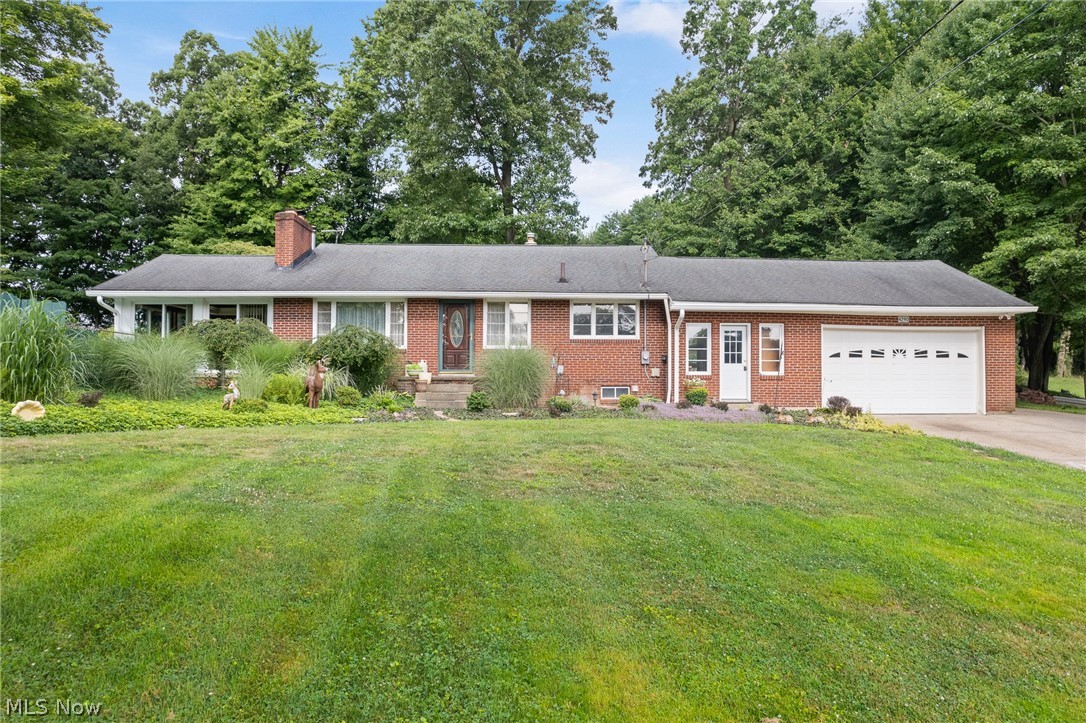 4290 Woodedge Boulevard New Franklin OH 44319