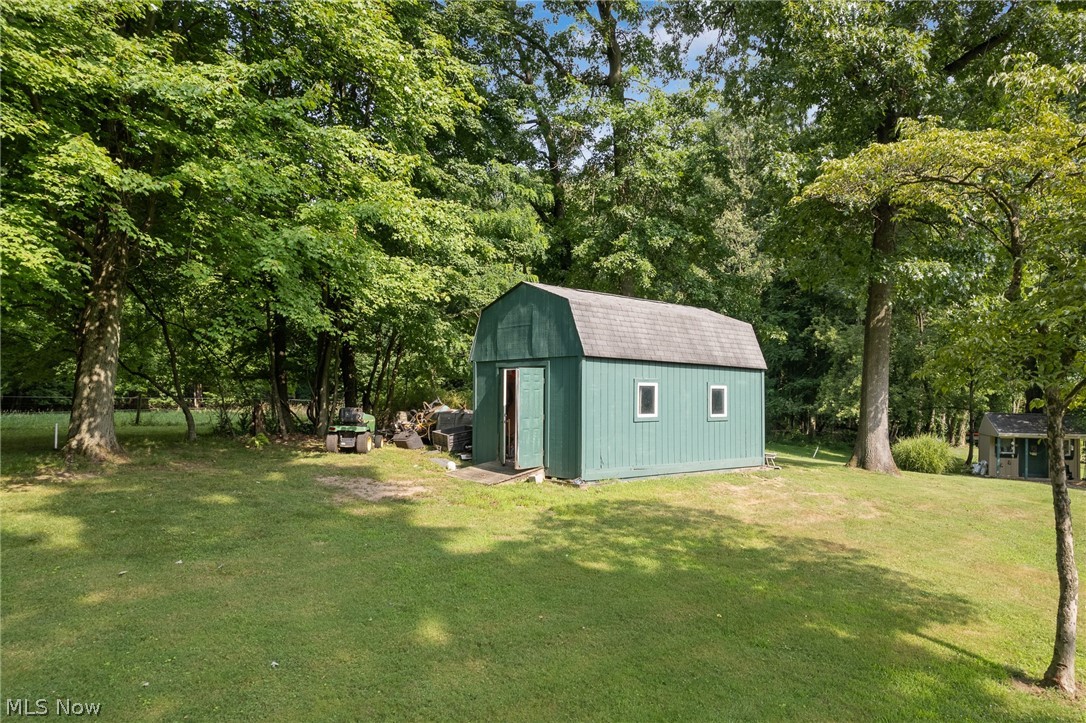 4290 Woodedge Boulevard New Franklin OH 44319
