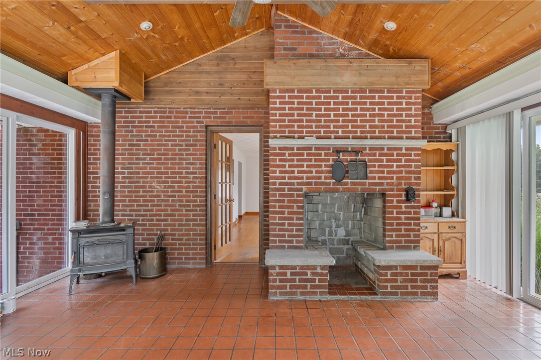 4290 Woodedge Boulevard New Franklin OH 44319