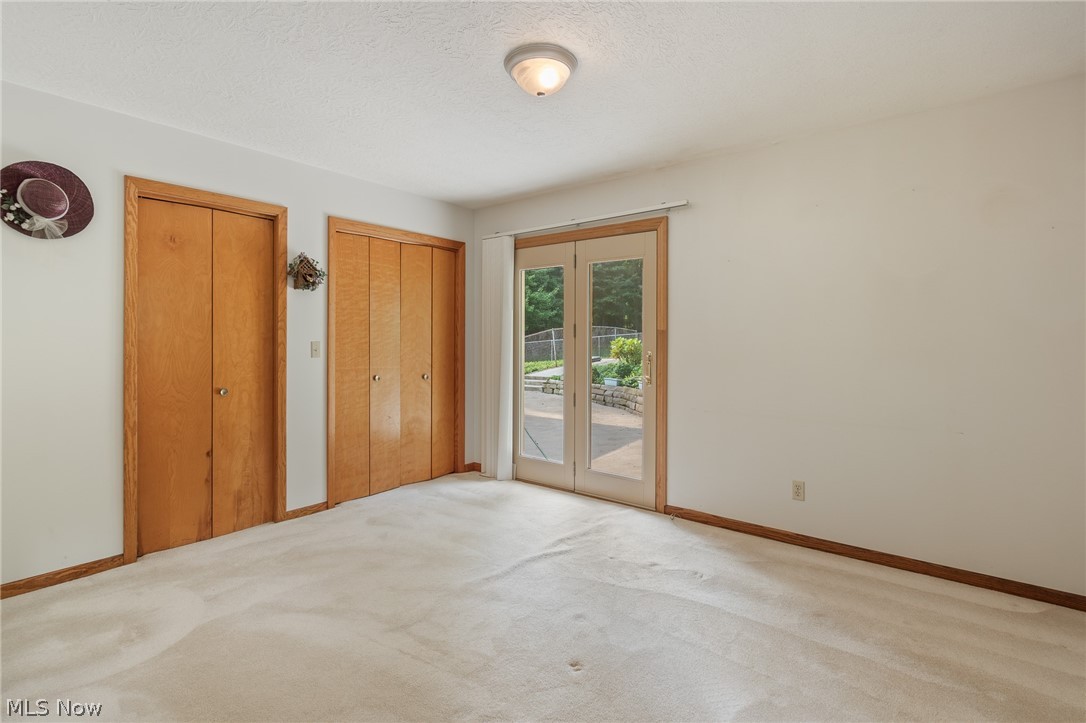 4290 Woodedge Boulevard New Franklin OH 44319