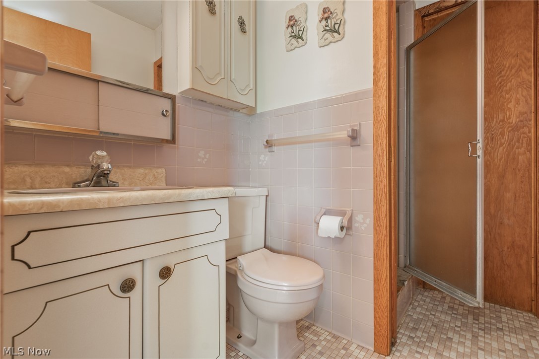 4290 Woodedge Boulevard New Franklin OH 44319
