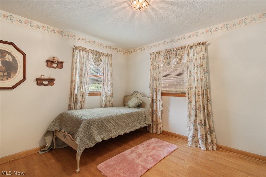 4290 Woodedge Boulevard New Franklin OH 44319