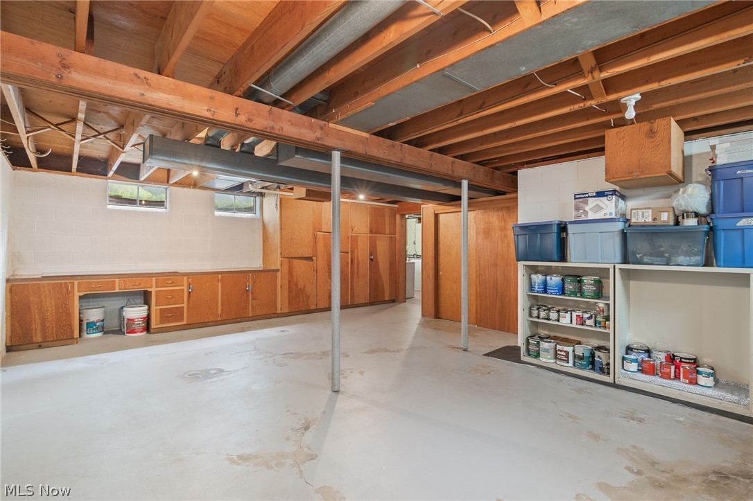 4290 Woodedge Boulevard New Franklin OH 44319