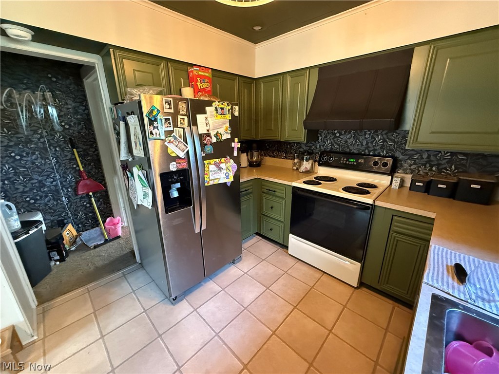 1033 Eastport Avenue Uhrichsville OH 44683