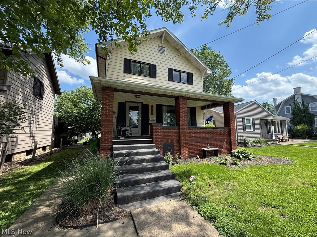 1033 Eastport Avenue Uhrichsville OH 44683
