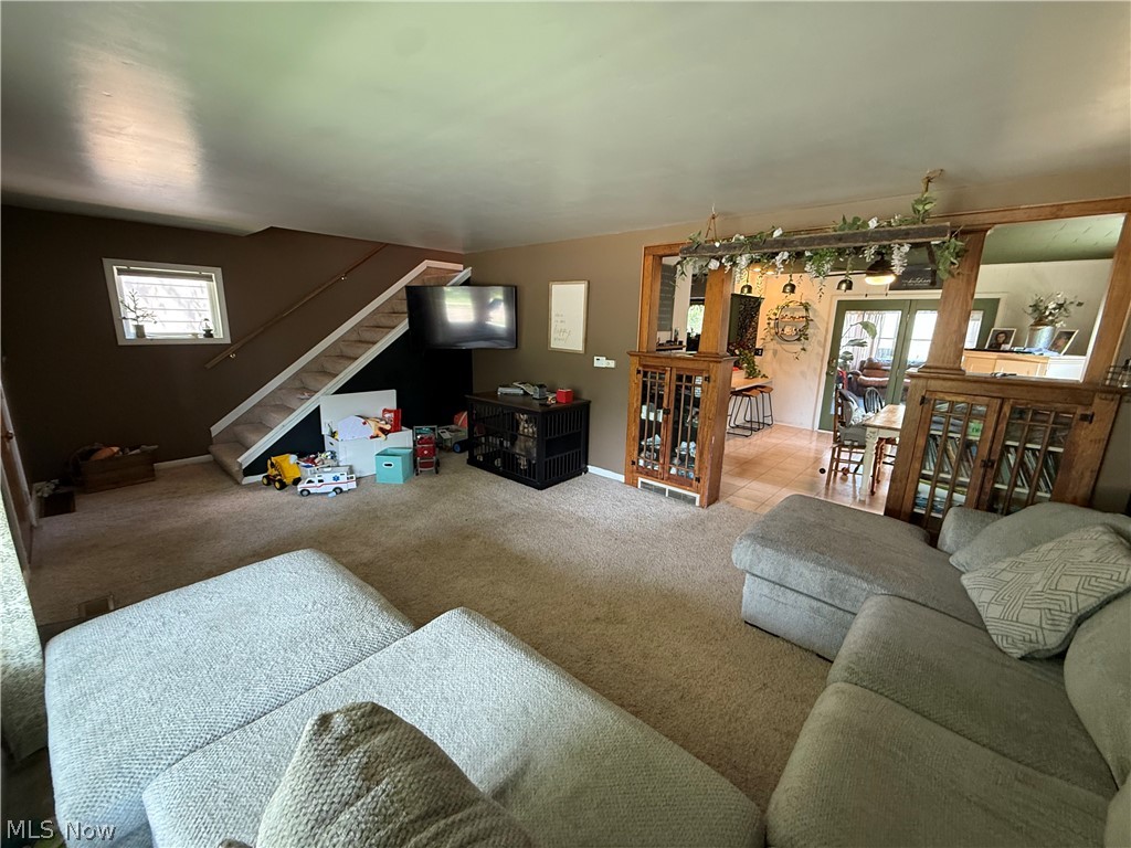 1033 Eastport Avenue Uhrichsville OH 44683