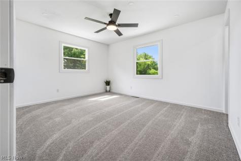 2195 Yorktown Street NW Uniontown OH 44685