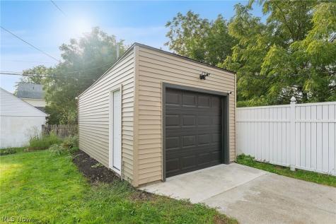3569 W 136th Street Cleveland OH 44111