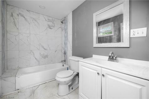 2922 Cory Avenue Akron OH 44314