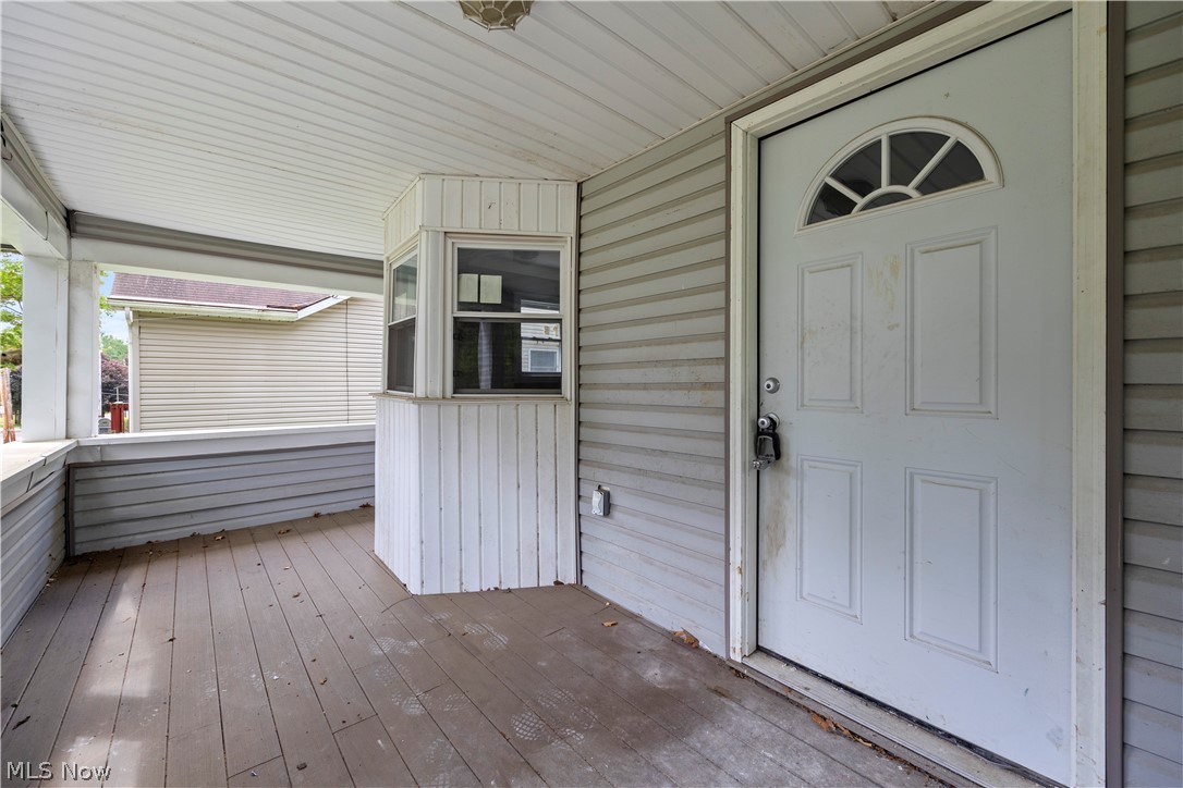 2922 Cory Avenue Akron OH 44314