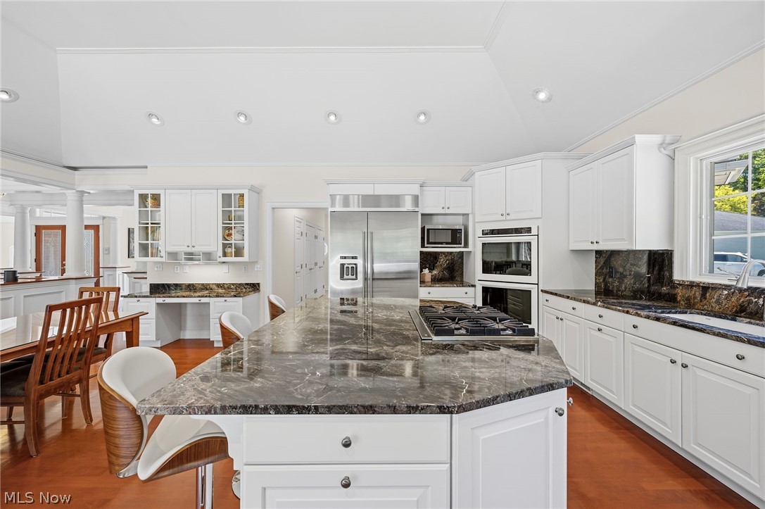 427 Diana Court Highland Heights OH 44143