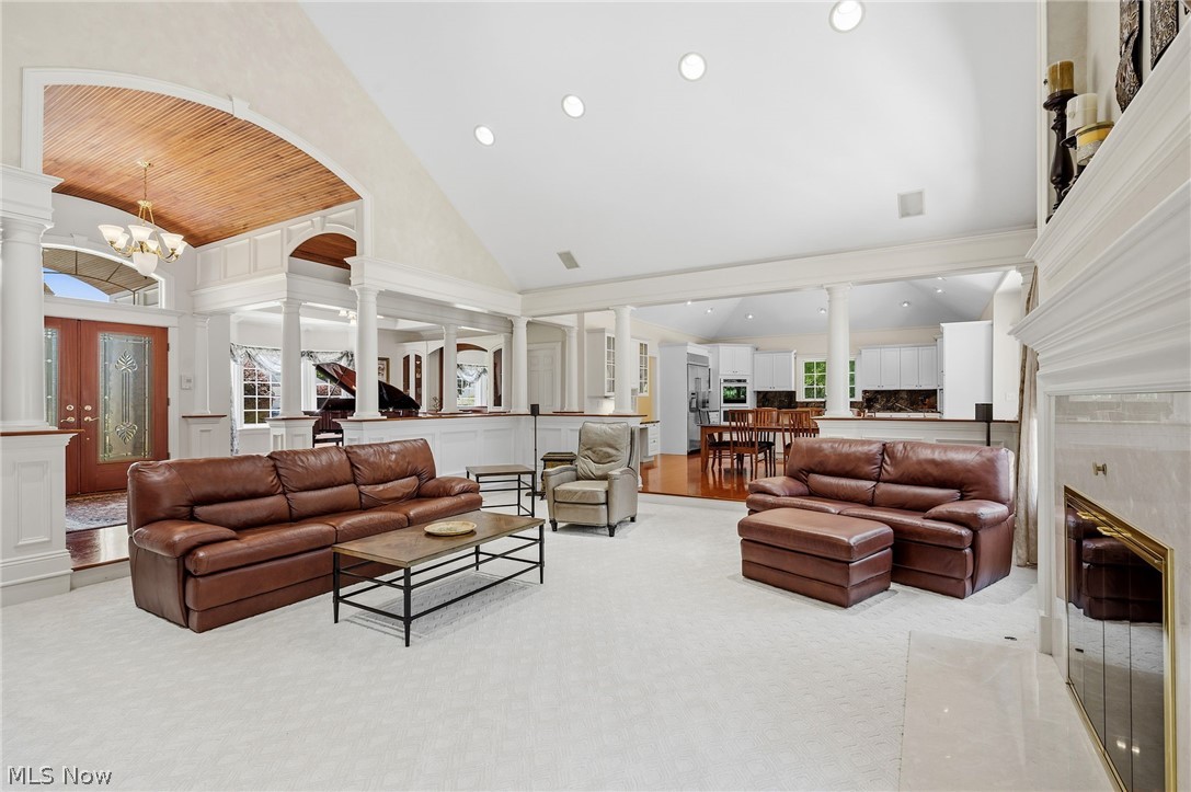 427 Diana Court Highland Heights OH 44143