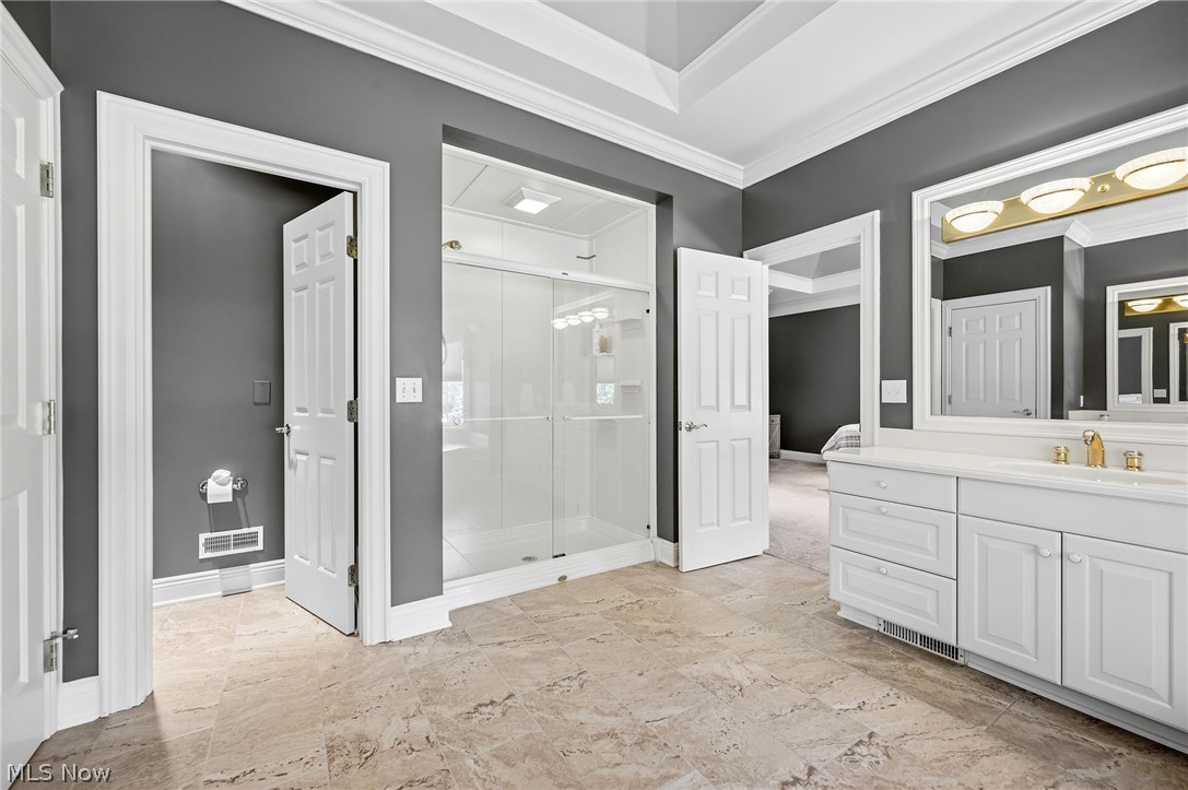 427 Diana Court Highland Heights OH 44143