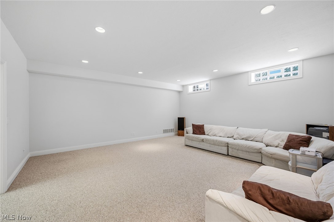 427 Diana Court Highland Heights OH 44143