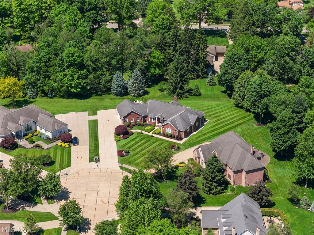 427 Diana Court Highland Heights OH 44143