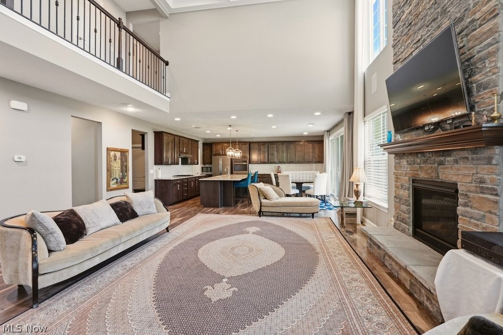 351 Glasgow Drive Highland Heights OH 44143