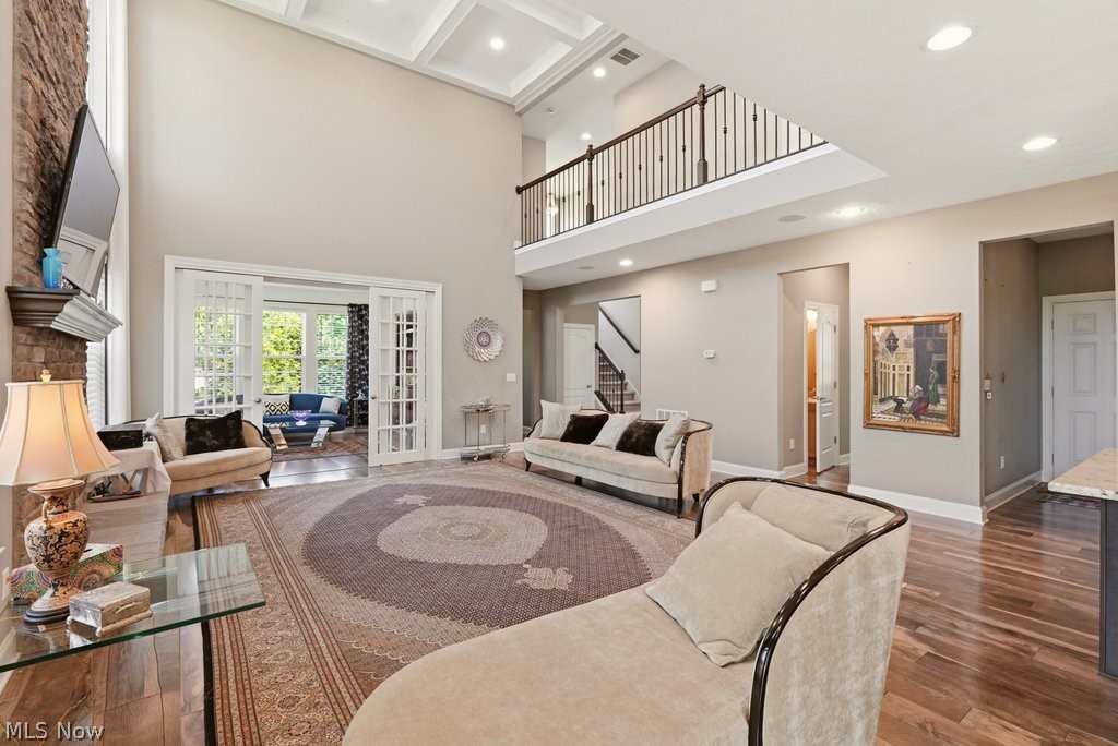351 Glasgow Drive Highland Heights OH 44143