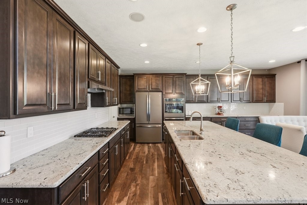 351 Glasgow Drive Highland Heights OH 44143