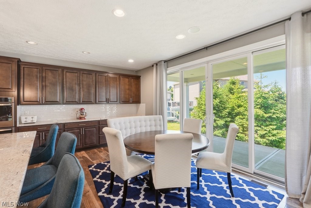 351 Glasgow Drive Highland Heights OH 44143