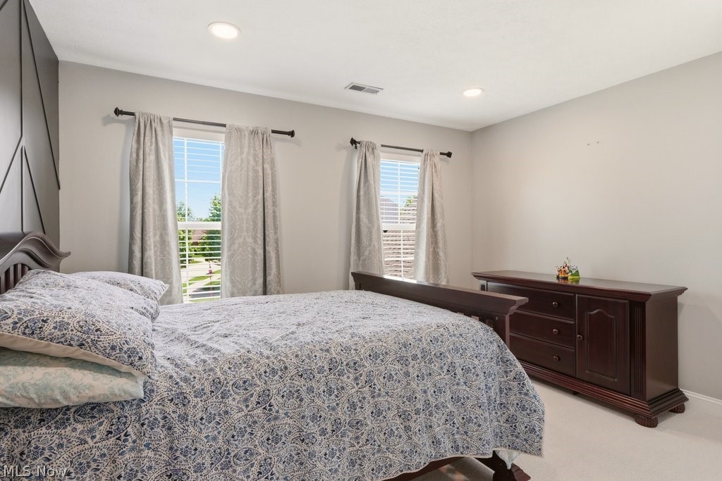 351 Glasgow Drive Highland Heights OH 44143