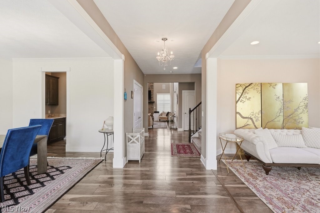 351 Glasgow Drive Highland Heights OH 44143