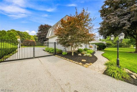 474 Bowhall Road Painesville OH 44077