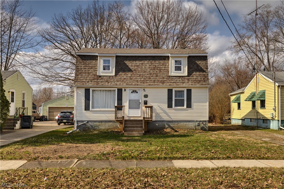 1935 Northfield Avenue NW Warren OH 44485