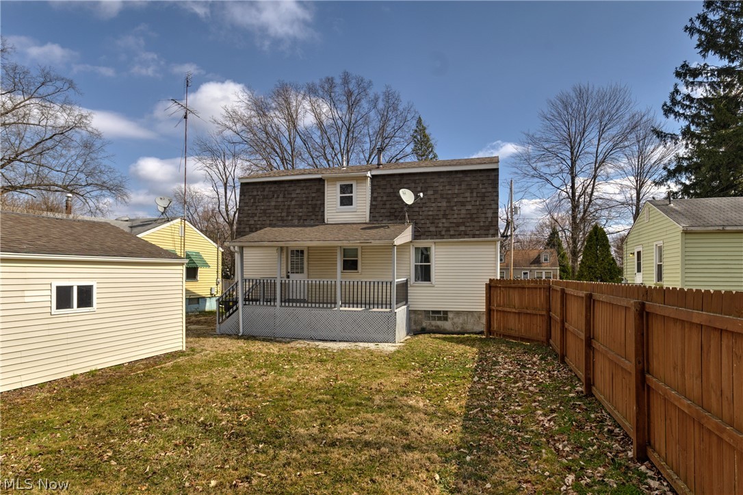 1935 Northfield Avenue NW Warren OH 44485