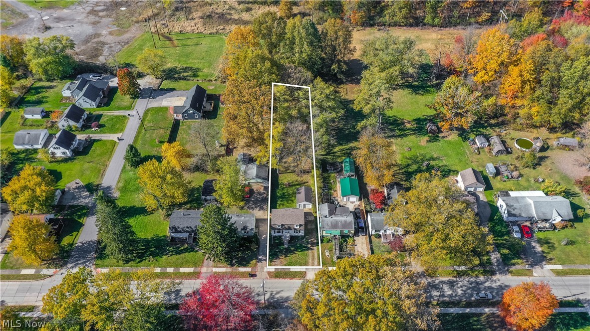 1935 Northfield Avenue NW Warren OH 44485