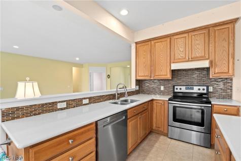 9443 Drury Way North Ridgeville OH 44039