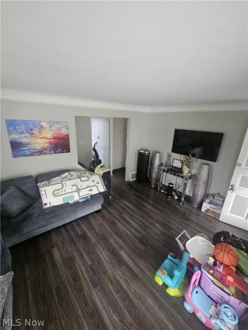 10828 Mountview Avenue Garfield Heights OH 44125
